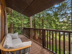 8240 NE Baker Hill Road, Bainbridge Island WA 98110