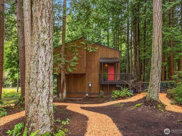 8240 NE Baker Hill Road, Bainbridge Island WA 98110