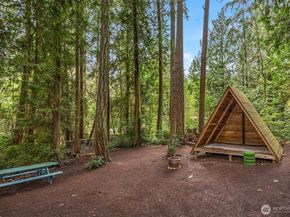 8240 NE Baker Hill Road, Bainbridge Island WA 98110