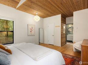 8240 NE Baker Hill Road, Bainbridge Island WA 98110