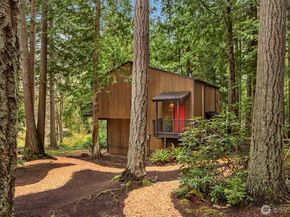 8240 NE Baker Hill Road, Bainbridge Island WA 98110