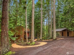 8240 NE Baker Hill Road, Bainbridge Island WA 98110