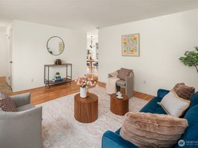 10743 SW Cowan Road, Vashon WA 98070