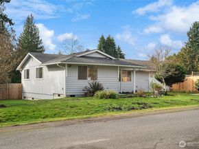 10743 SW Cowan Road, Vashon WA 98070