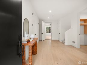 300 SE 208th Street, Bothell WA 98012