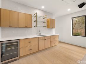 300 SE 208th Street, Bothell WA 98012