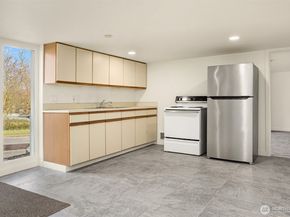 5019 5th Avenue NE, Seattle WA 98105