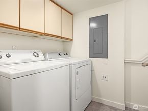 5019 5th Avenue NE, Seattle WA 98105