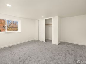 5019 5th Avenue NE, Seattle WA 98105