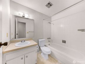 6479 NE 137th Avenue NE 366, Redmond WA 98052