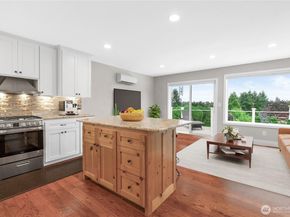 24215 75th Avenue SE, Woodinville WA 98072