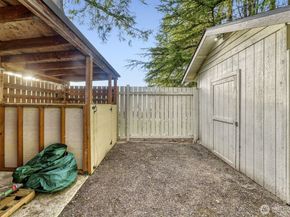 9632 S 216th St, Kent WA 98031