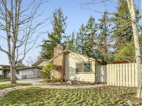 9632 S 216th St, Kent WA 98031