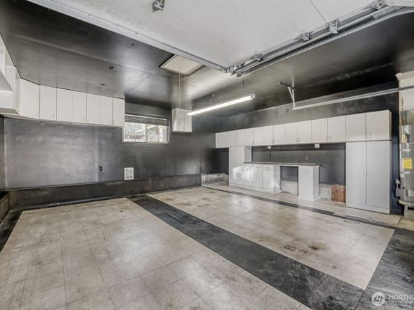 9632 S 216th St, Kent WA 98031