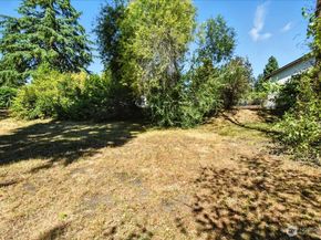 627 SW 141st Street, Burien WA 98166