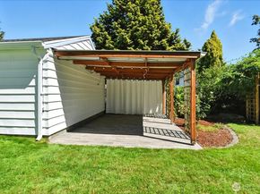 627 SW 141st Street, Burien WA 98166