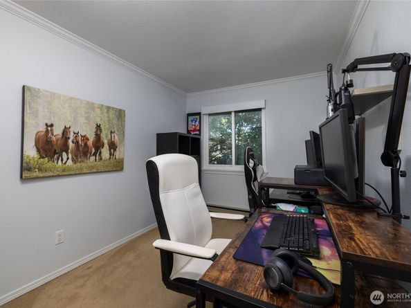 10045 NE 138th Place E5, Kirkland WA 98034