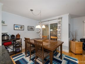 10045 NE 138th Place E5, Kirkland WA 98034