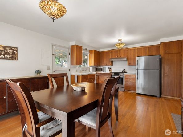 15327 NE 1ST Street, Bellevue WA 98007