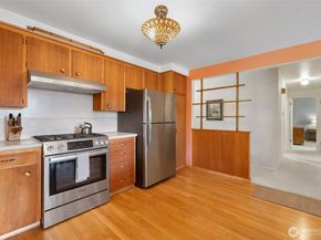 15327 NE 1ST Street, Bellevue WA 98007