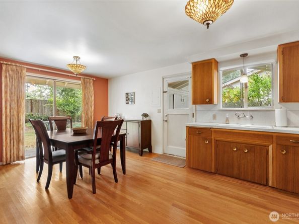 15327 NE 1ST Street, Bellevue WA 98007