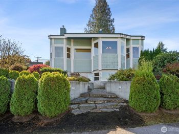 204 Rockwell Avenue
