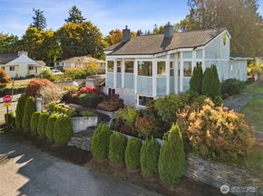204 Rockwell Avenue, Port Orchard WA 98366