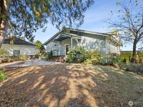 204 Rockwell Avenue, Port Orchard WA 98366