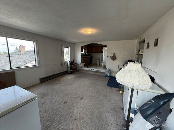 618 N 125th Street, Seattle WA 98133