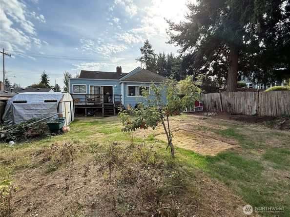 618 N 125th Street, Seattle WA 98133