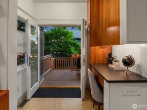 1807 11th Avenue W, Seattle WA 98119