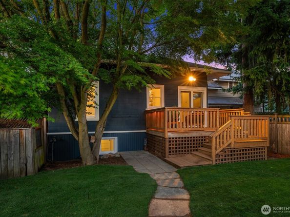 1807 11th Avenue W, Seattle WA 98119