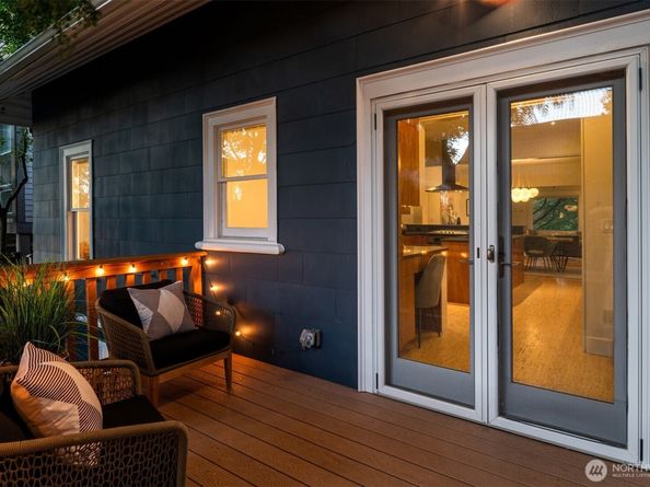 1807 11th Avenue W, Seattle WA 98119