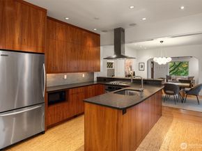 1807 11th Avenue W, Seattle WA 98119