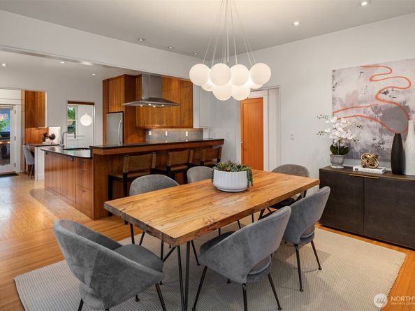 1807 11th Avenue W, Seattle WA 98119