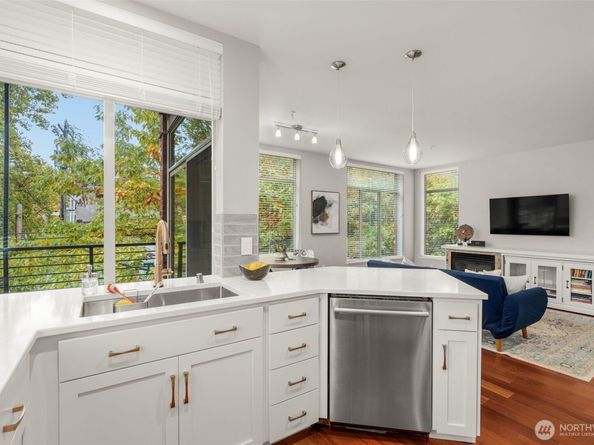 200 W Comstock Street 303, Seattle WA 98119