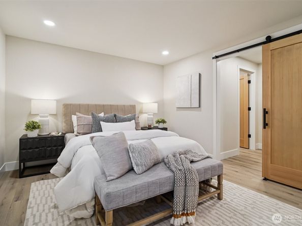 13209 69th Avenue NE, Kirkland WA 98034