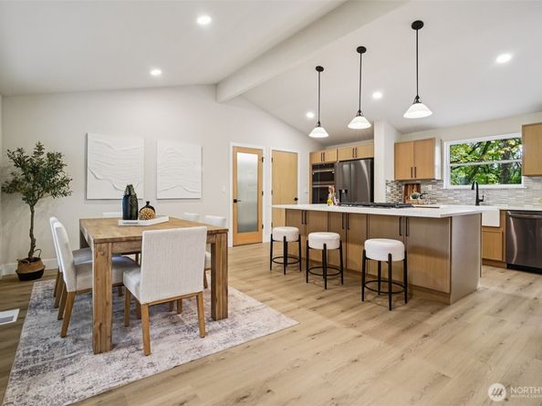 13209 69th Avenue NE, Kirkland WA 98034