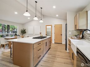 13209 69th Avenue NE, Kirkland WA 98034