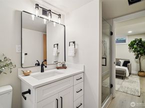 13209 69th Avenue NE, Kirkland WA 98034