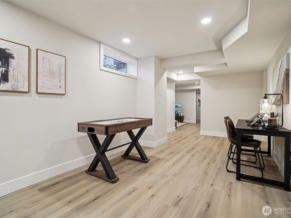 13209 69th Avenue NE, Kirkland WA 98034