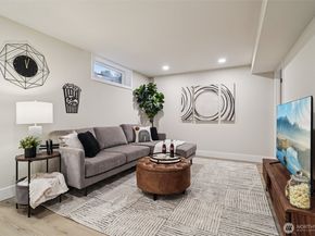 13209 69th Avenue NE, Kirkland WA 98034