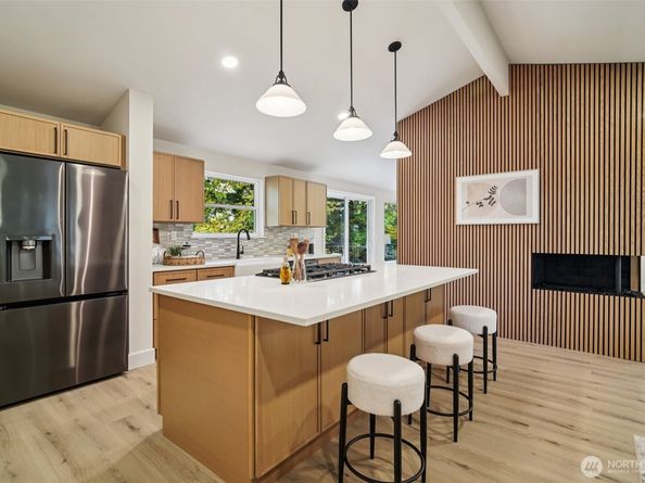 13209 69th Avenue NE, Kirkland WA 98034