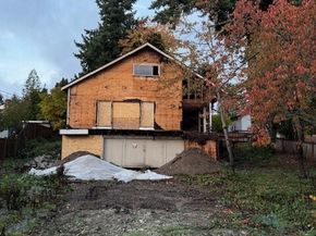 18011 4th Avenue NW, Shoreline WA 98177