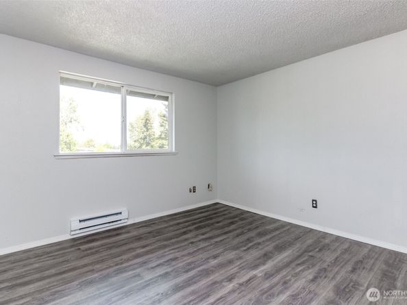 4002 S 158th Street F, Tukwila WA 98188