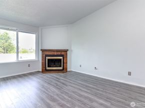 4002 S 158th Street F, Tukwila WA 98188