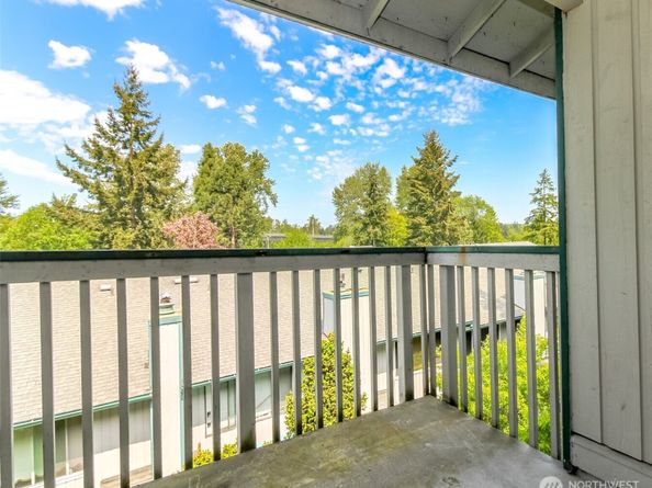 4002 S 158th Street F, Tukwila WA 98188