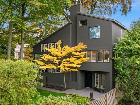 1615 39th Avenue E, Seattle WA 98112