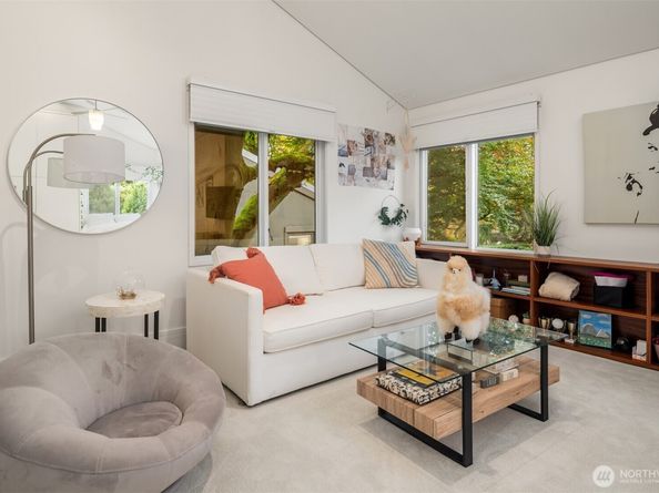 1615 39th Avenue E, Seattle WA 98112