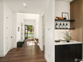 10620 NE 28th Place, Bellevue WA 98004